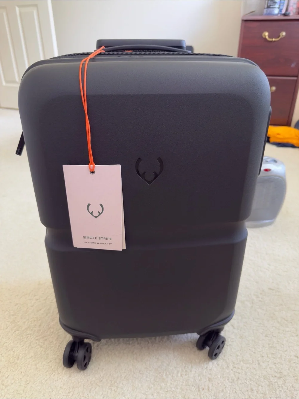 BRAND NEW ANTLER SINGLE STRIPE INTERNATIONAL CARRY ON LUGGAGE